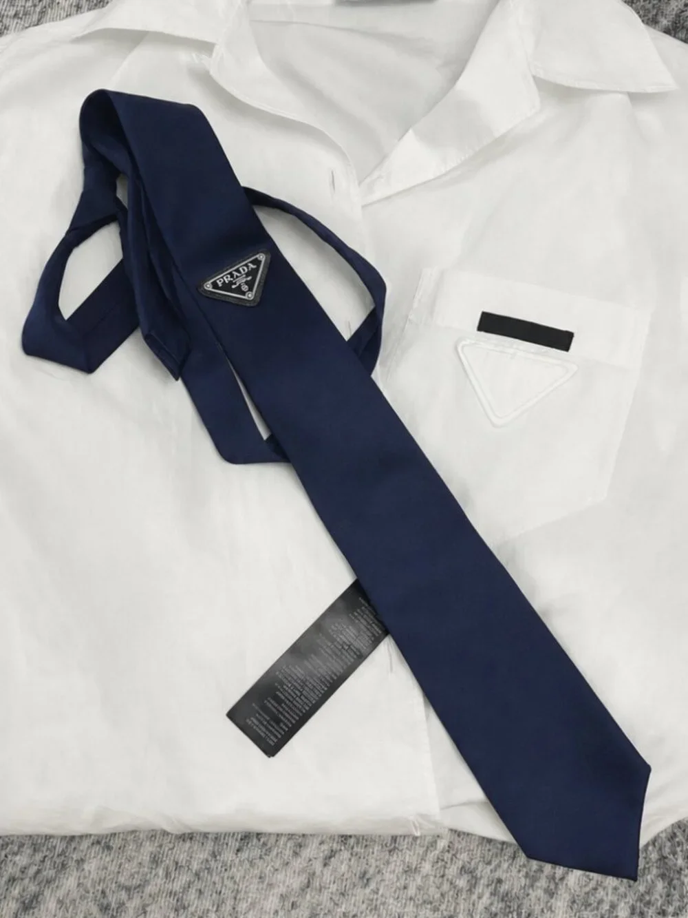 Authentic Prada Blue Tie（Unisex）👔 Fashion accessories